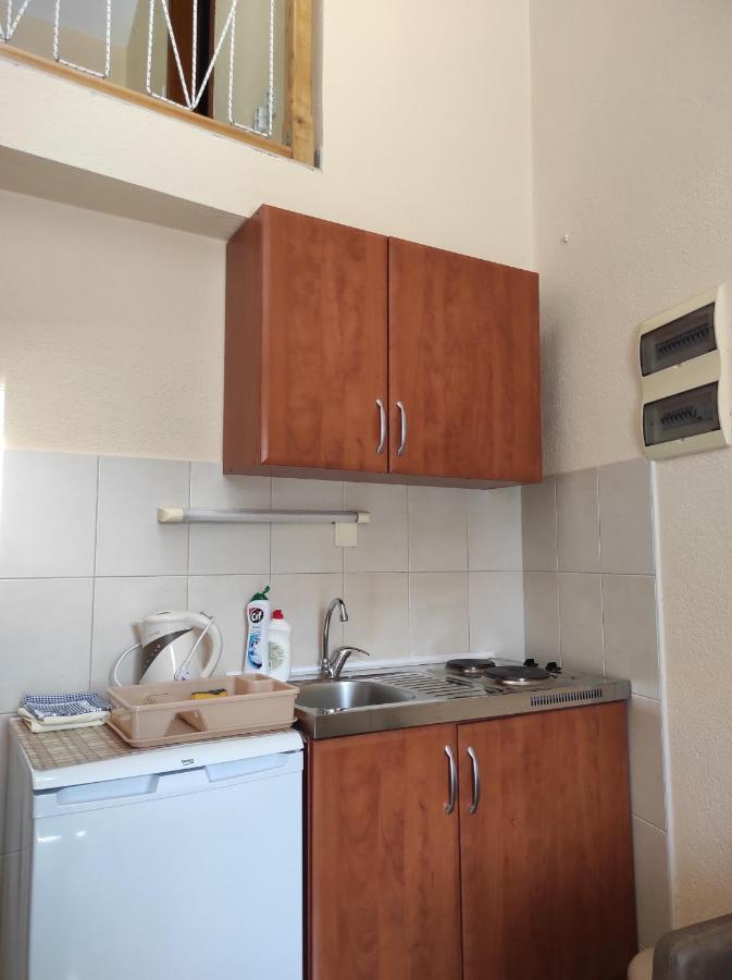 Gudelj Apartment Perast