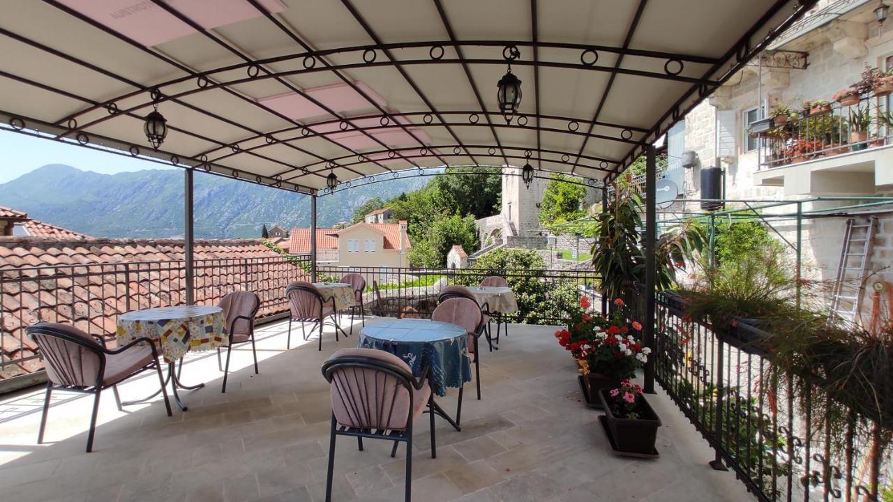 Gudelj Apartment Perast